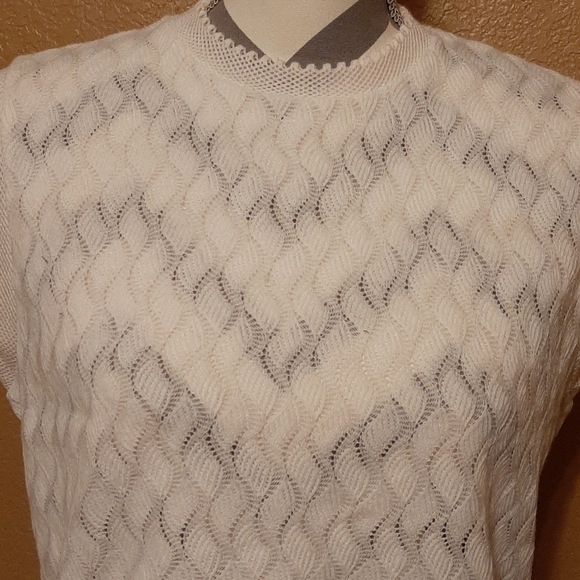 Nasharr (Top - Picture 4 of 7